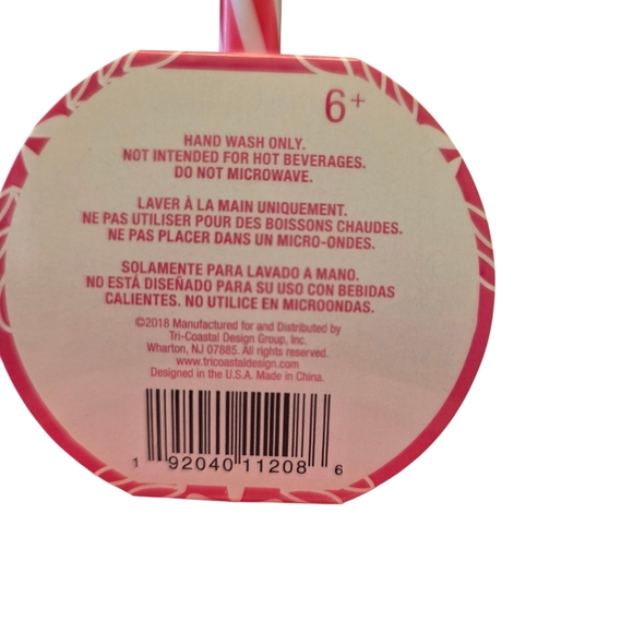 Penguin Holiday Tumbler with Body Care Gift Set Inside - Picture 7 of 9